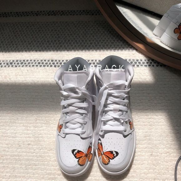 Air jordan custom butterflies - Picture 9 of 11
